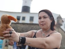 Imagem - Mulher é vencedora de concurso de sósias de Wagner Moura no Farol da Barra