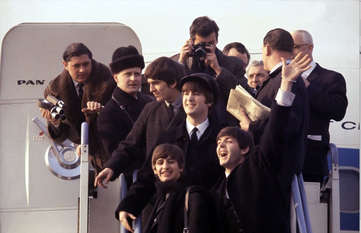 Os Beatles chegam a solo americano, em 1964