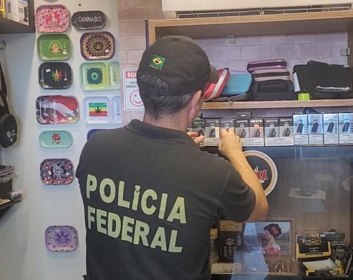   PF cumpre oito mandados contra grupo que faz contrabando de cigarros eletrônicos na Bahia