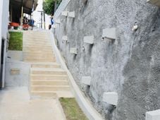 Imagem - Prefeitura inaugura contenção de encosta em Tancredo Neves