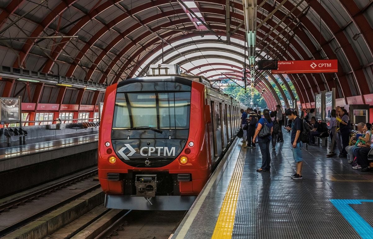 Descarrilamento interdita linhas Coral e Safira em São Paulo