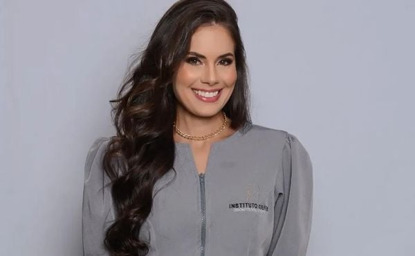 Gabriella Anacleto Kiefer Veja mais em: https://tribunaonline.com.br/policia/dentista-e-presa-por-suspeita-de-assassinato-de-morador-de-rua-em-vila-velha-213662?home=pernambuco