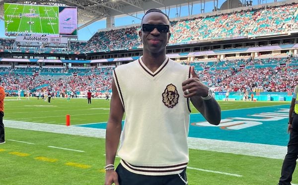 Vini Jr. foi a jogo do Miami Dolphins