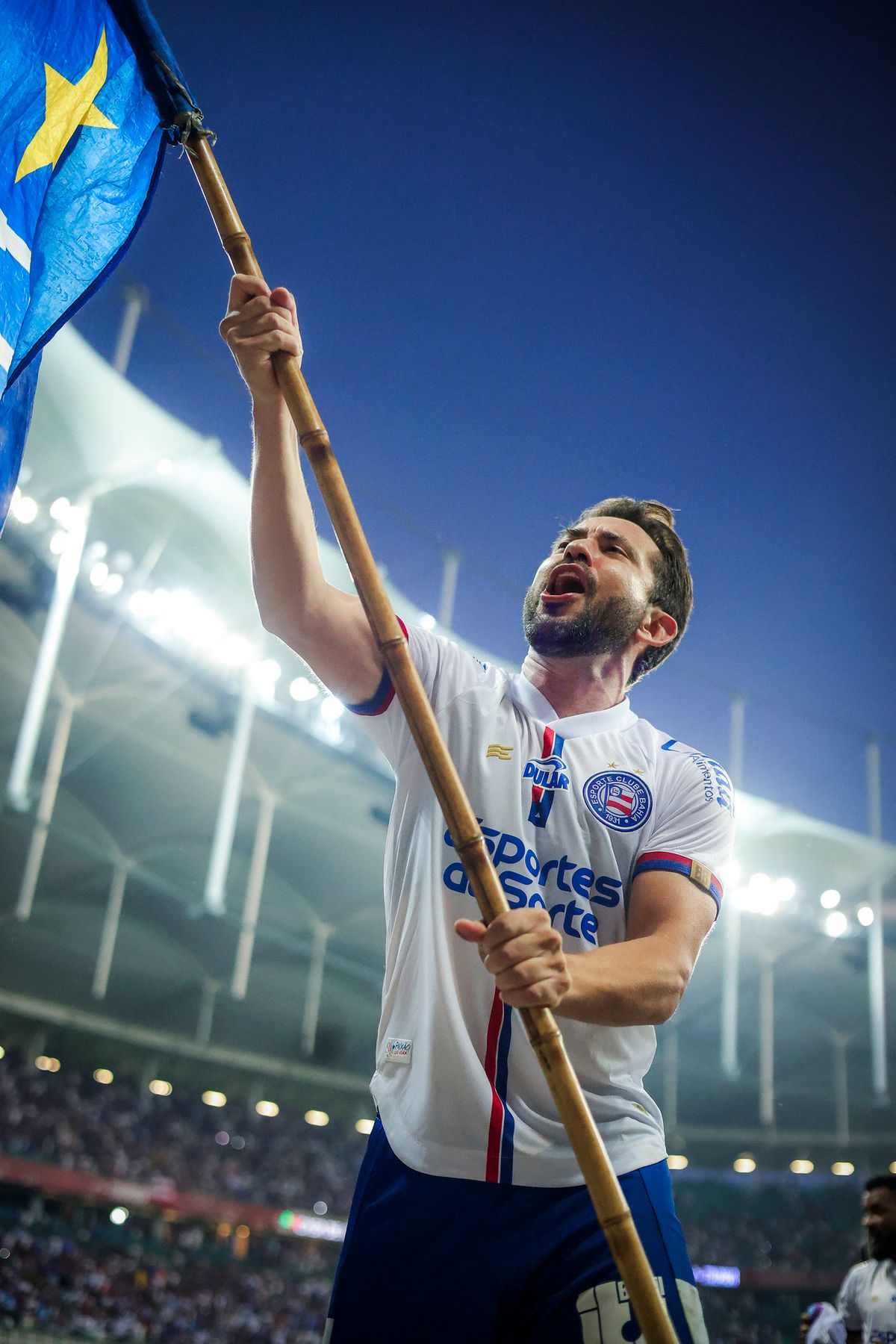 Everton Ribeiro celebra classificação do Bahia à Libertadores