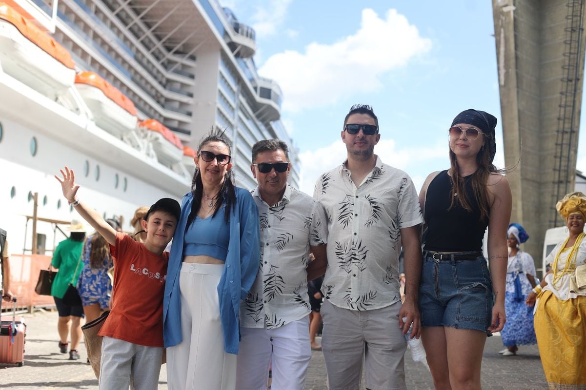 Maria Cleusa Ribeiro e família curtem dia na capital baiana