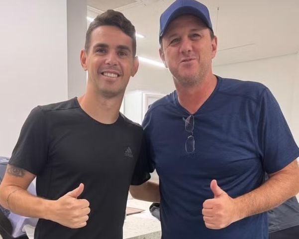 Oscar e Rogério Ceni se encontraram durante exames em hospital 