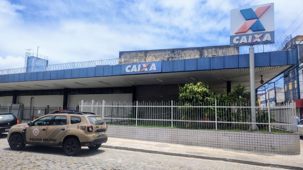 Imagem - Bandidos rendem seguranças e assaltam agência da Caixa na Calçada