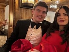 Imagem - Kelly Piquet mostra Natal com Verstappen e exibe barrigão de grávida