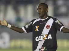 Imagem - Ex-jogador campeão pelo Vasco é preso com 104 pinos de cocaína e arma