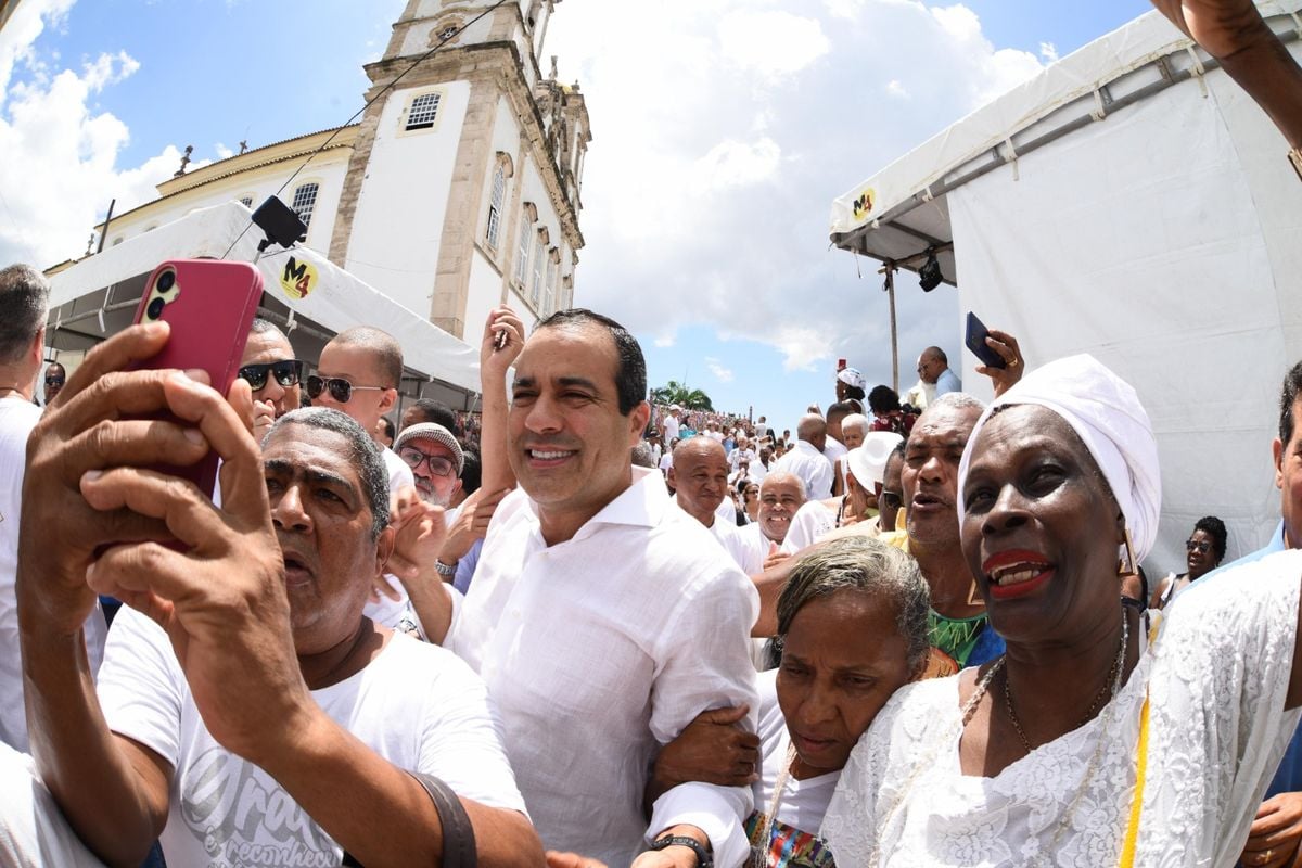 Bruno Reis foi acompanhado pelos fiéis