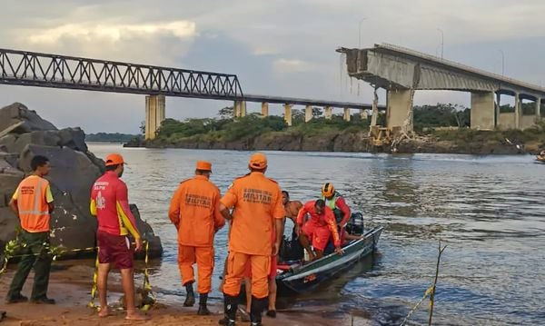 Desabamento da ponte em rodovia federal que liga Aguiarnópolis a Estreito 