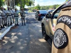 Imagem - Polícia prende dois suspeitos de roubo a turistas na Barra