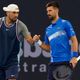 Imagem - Djokovic e amigo Kyrgios se divertem em dura vitória na estreia de duplas em Brisbane