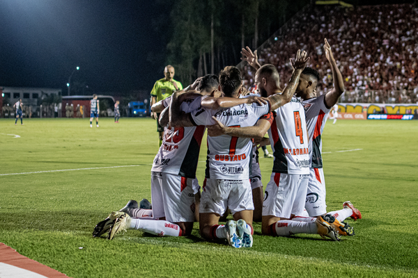 Vitória termina temporada com 