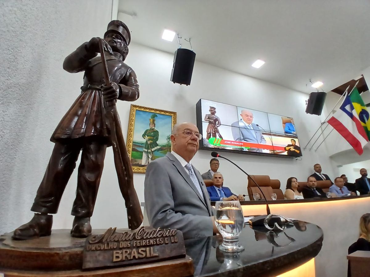 José Ronaldo toma posse 