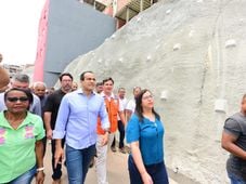 Imagem - Prefeitura inaugura contenção de encosta em Tancredo Neves