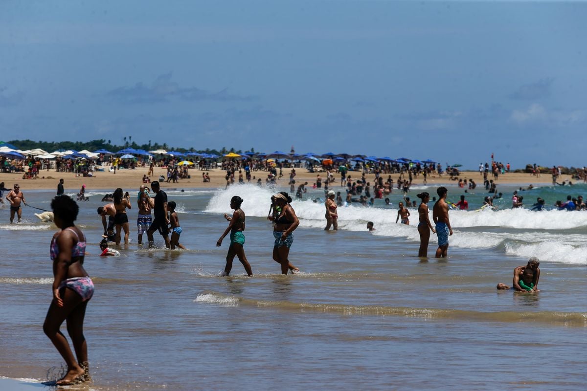 Praia de Piatã é uma das 21 praias próprias para o banho