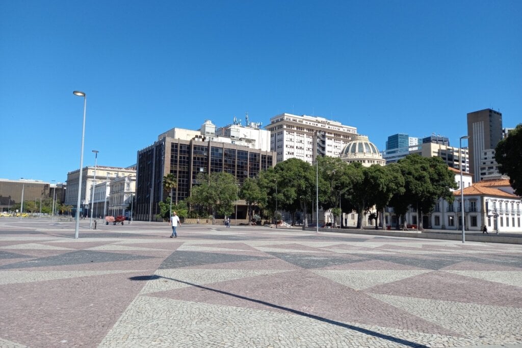 No Rio de Janeiro, a Praça XV pode ser o ponto de partida para explorar a cidade (Imagem: Michele V. Oliveira | Shutterstock)