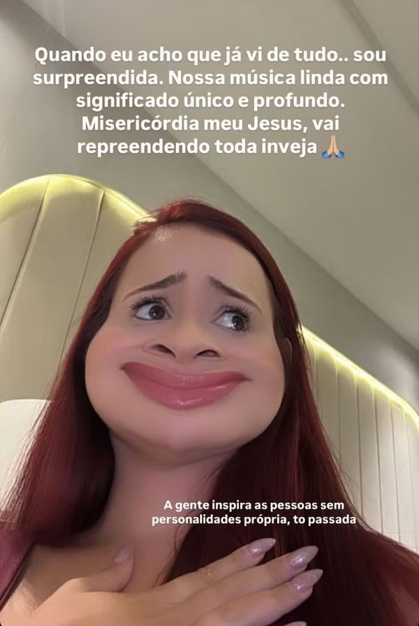 Mirela Janis critica cerimônia nas redes sociais