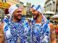 Imagem - Histórias e perrengues de dois foliões apaixonados pelo carnaval