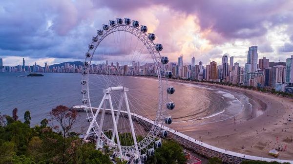 Balneário Camboriú é conhecida como a 