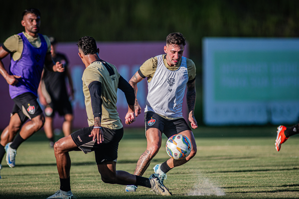 Vitória estreia neste sábado (11) contra o Barcelona de Ilhéus