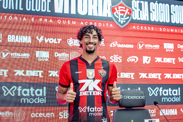 Fabri foi anunciado oficialmente pelo Vitória