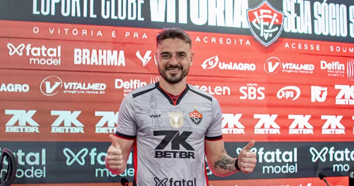 Imagem - Apresentado, novo goleiro do Vitória nega recusa em disputar posição com Lucas Arcanjo