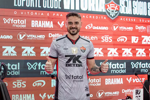 Gabriel Vasconcelos foi apresentado oficialmente pelo Vitória