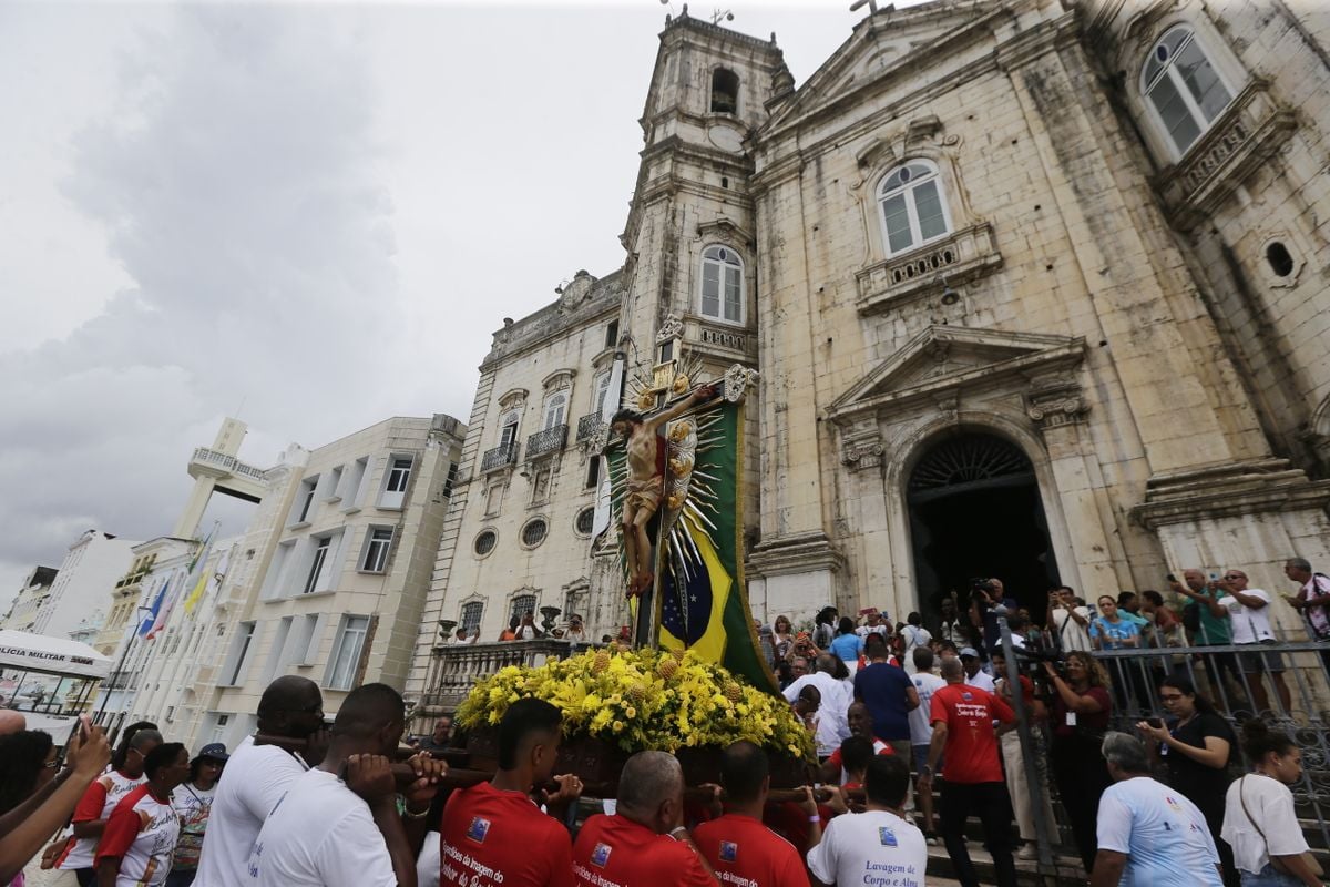 Procissão marítima da imagem do Senhor do Bonfim por Arisson Marinho/CORREIO