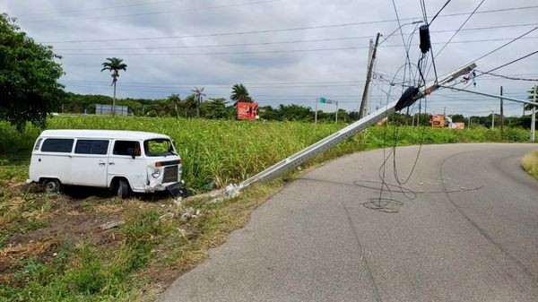 Batidas de carro em postes deixaram 820 mil pessoas no estado sem energia 