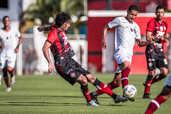 Fabri marcou o primeiro gol do Barradão em 2025