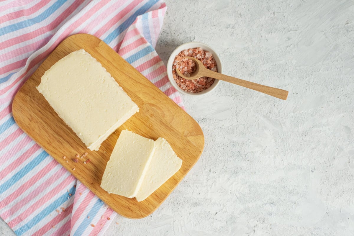 Queijo vegano de tofu (Imagem: Nadezhda K | ShutterStock)