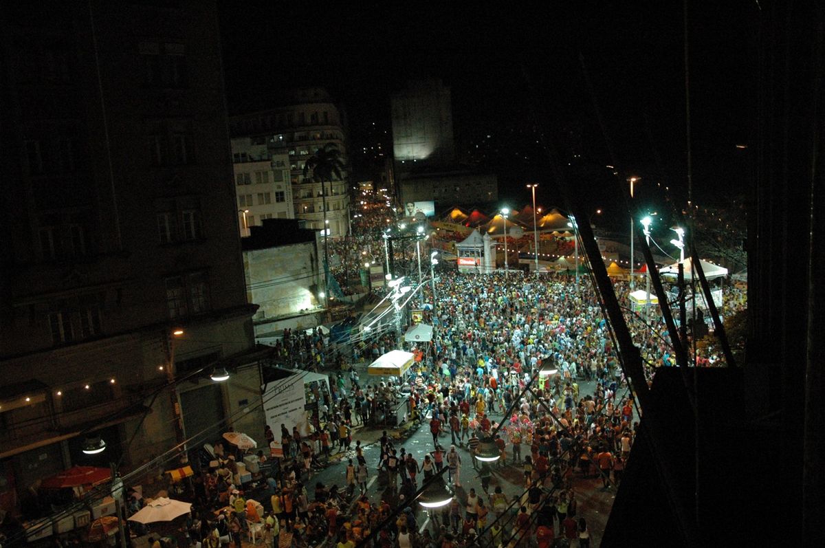 A Praça Castro Alves é do povo