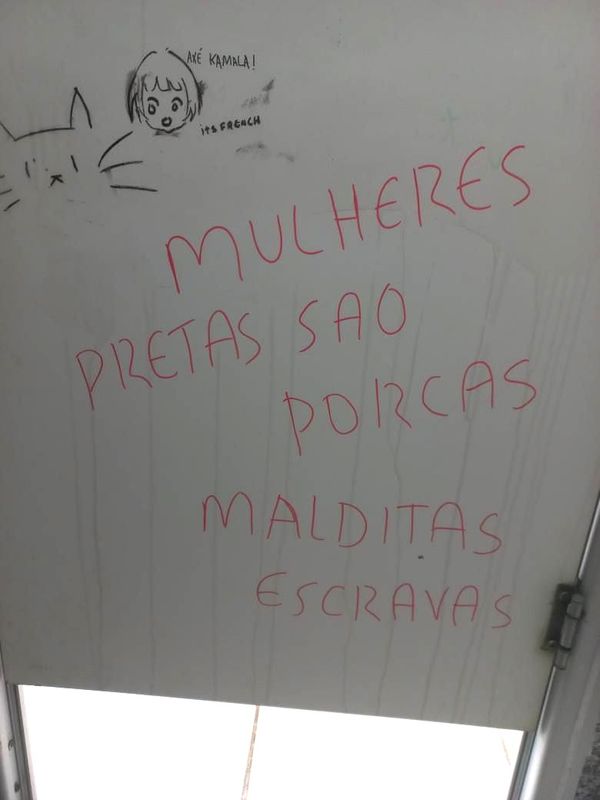 Inscrição em banheiro