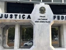 Imagem - Juíza reconhece erro e muda decisão em processo: 'Vacilei'