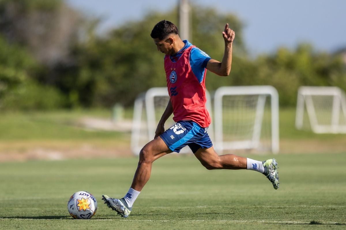 Erick Pulga pode ser uma das novidades do Bahia contra o Porto