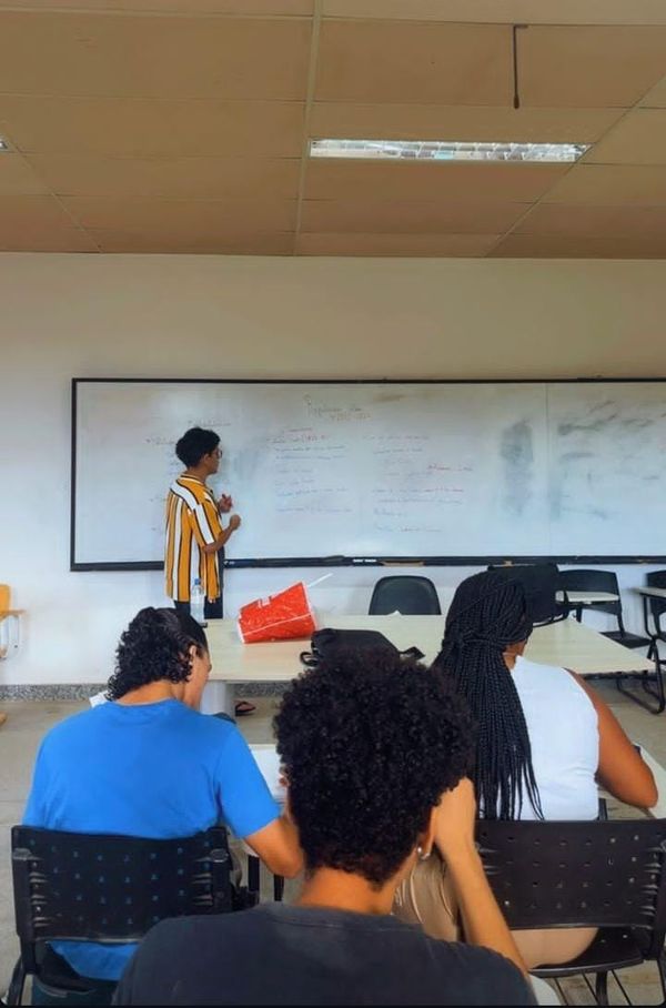 Valmir Borges é estudante da licenciatura em História na Ufba