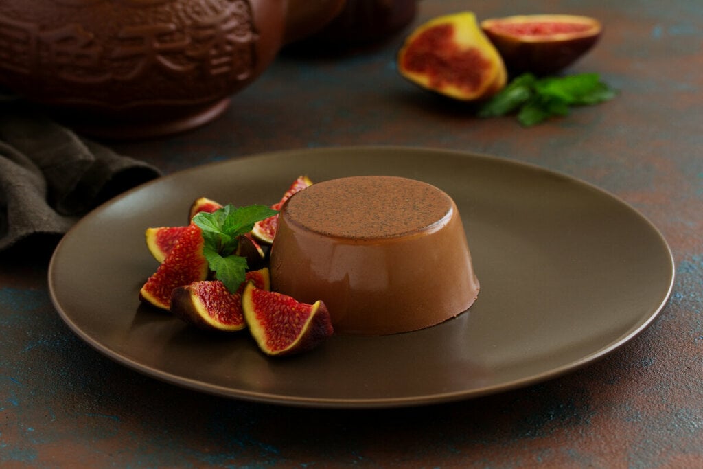 Flan de chocolate (Imagem: Lesya Dolyuk | Shutterstock)