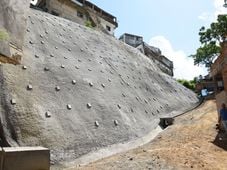 Imagem - Contenção de encosta é entregue no bairro de Plataforma