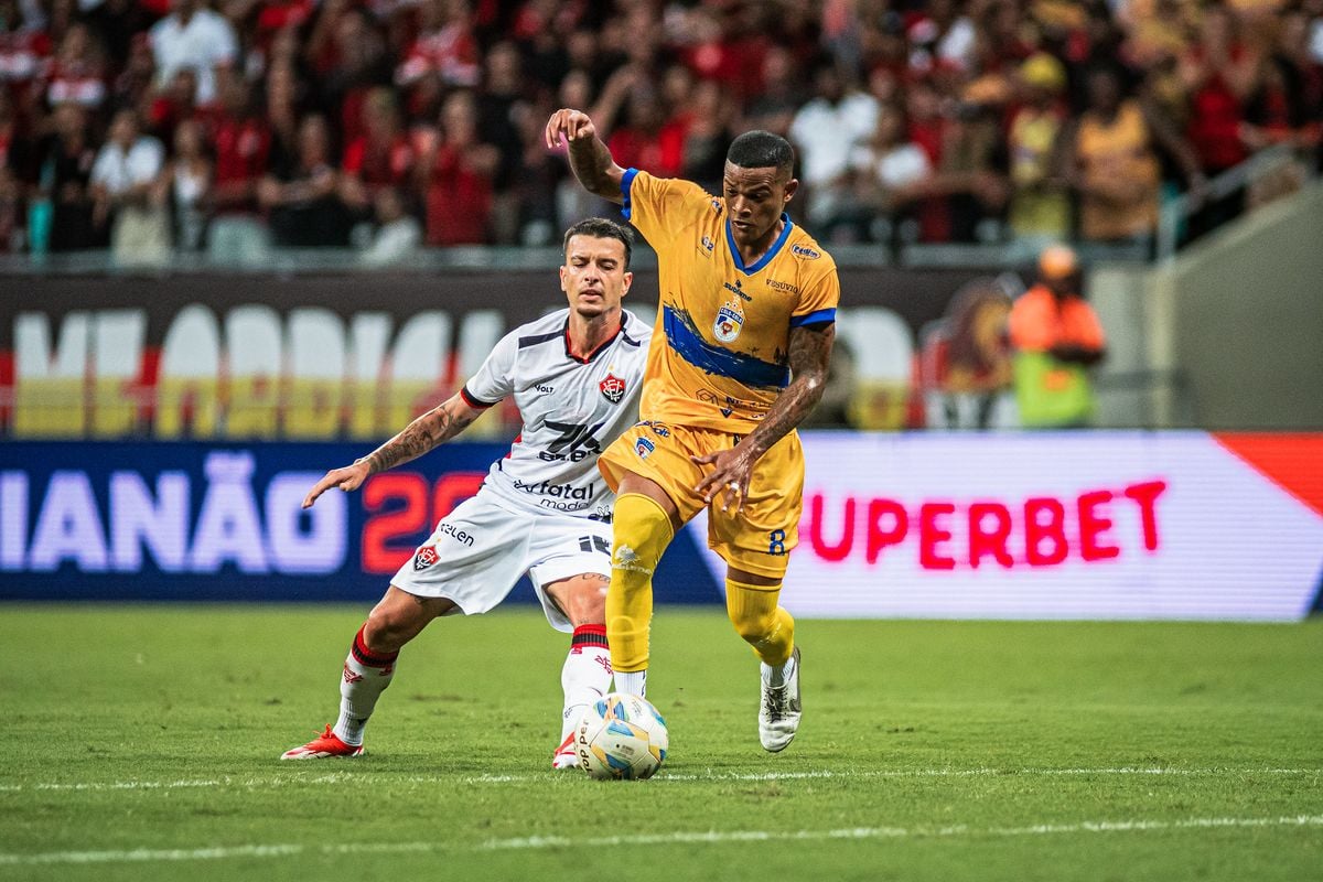 Colo Colo jogou na Fonte Nova e foi goleado pelo Vitória por 4x1