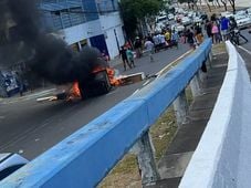 Imagem - Familiares protestam pela terceira vez por jovem que teria sido morto pela PM