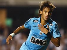 Imagem - Dólar a R$ 2,34 e Ronaldinho no Galo: Como era o mundo quando Neymar deixou o Santos