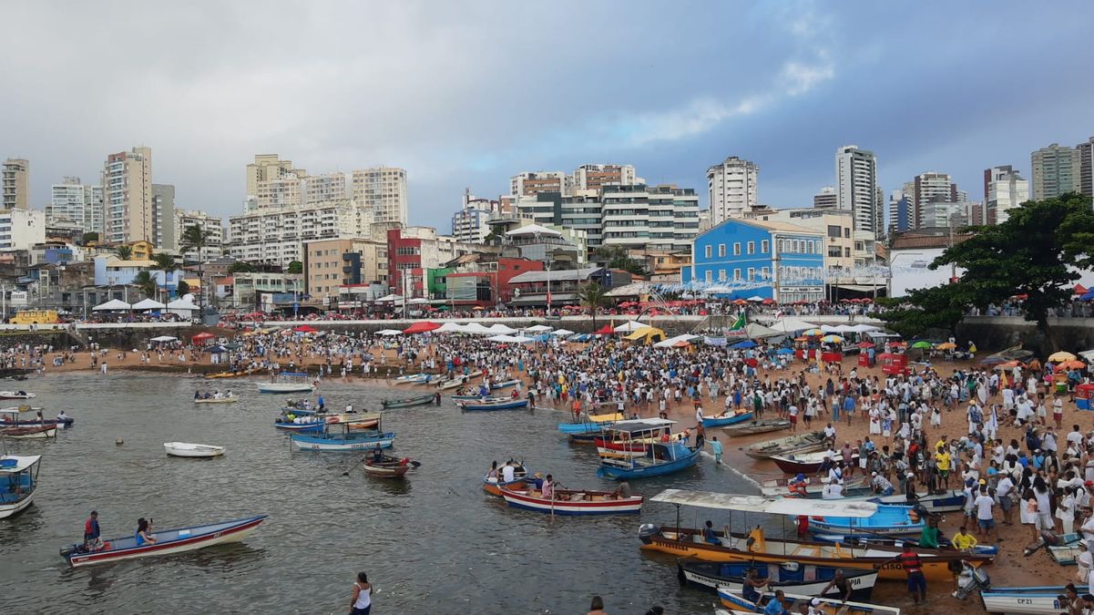 Festa de Iemanjá já no amanhecer