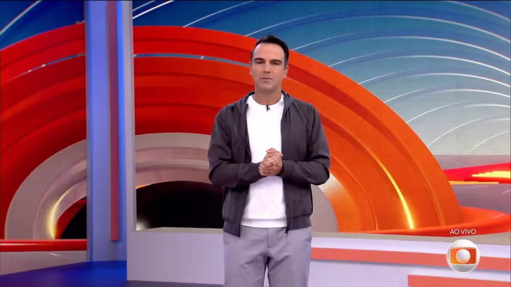 Tadeu Schmidt por TV Globo