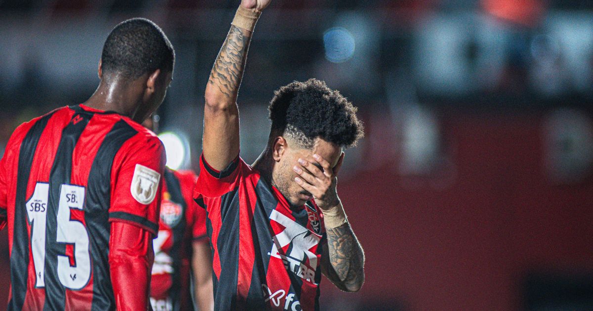 Imagem - Sob gritos de 'João Pedro', Matheuzinho agradece apoio depois de ataques contra filho