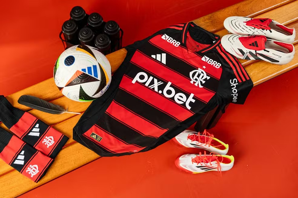 Novo uniforme do Flamengo para 2025