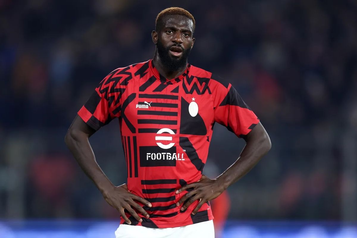 Volante Bakayoko está no futebol grego e entrou na mira do Sport