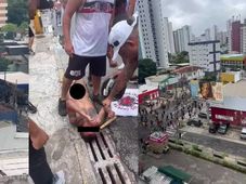 Imagem - Homem é estuprado com barra de ferro em briga de organizadas em Recife