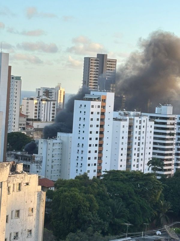 Incêndio deixou região sem energia elétrica